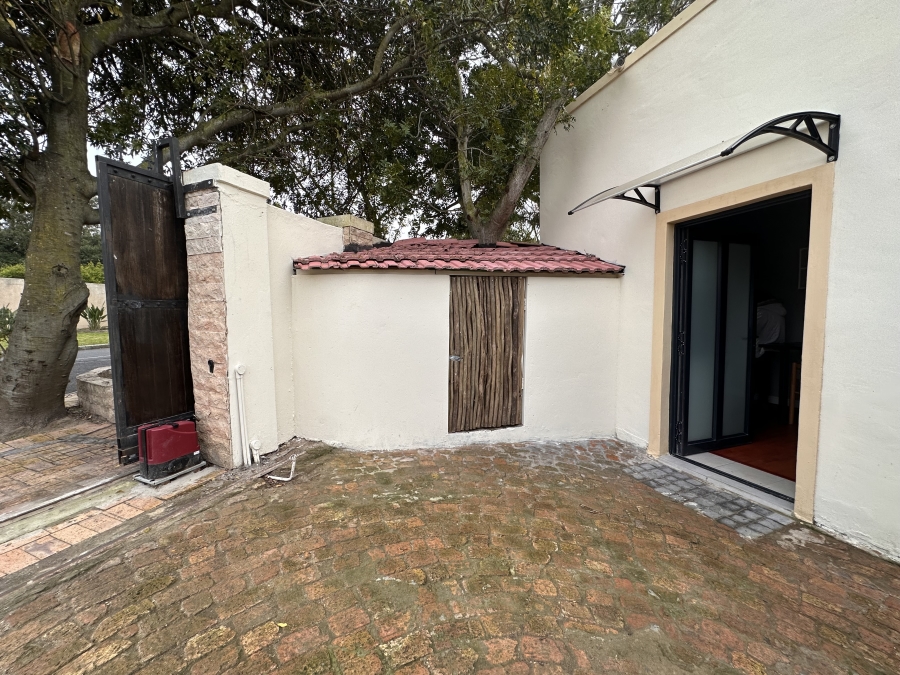To Let 1 Bedroom Property for Rent in Eversdal Western Cape
